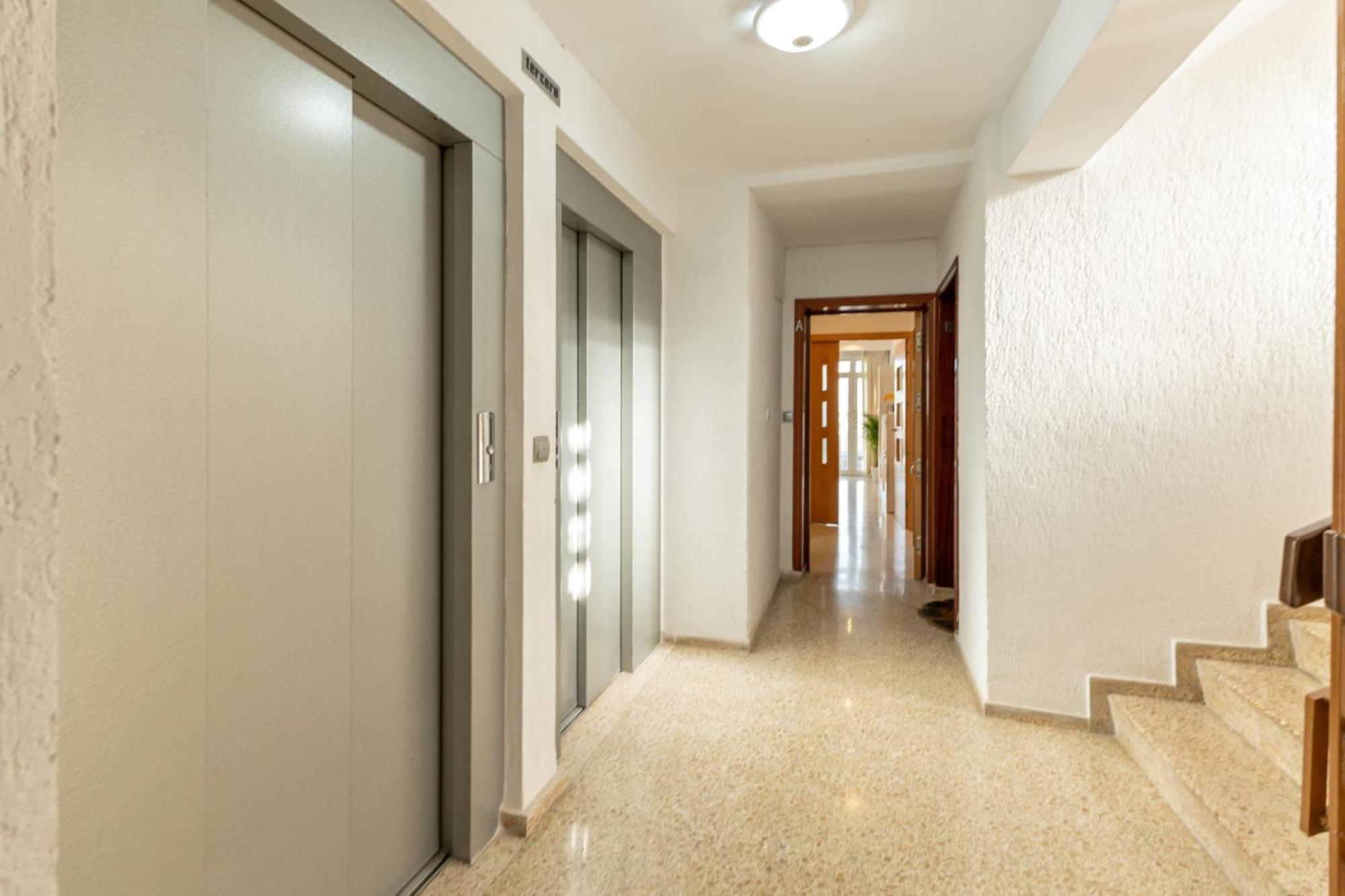 Charming 3 Bedroom Apartment At Triana Center By Oui סביליה מראה חיצוני תמונה